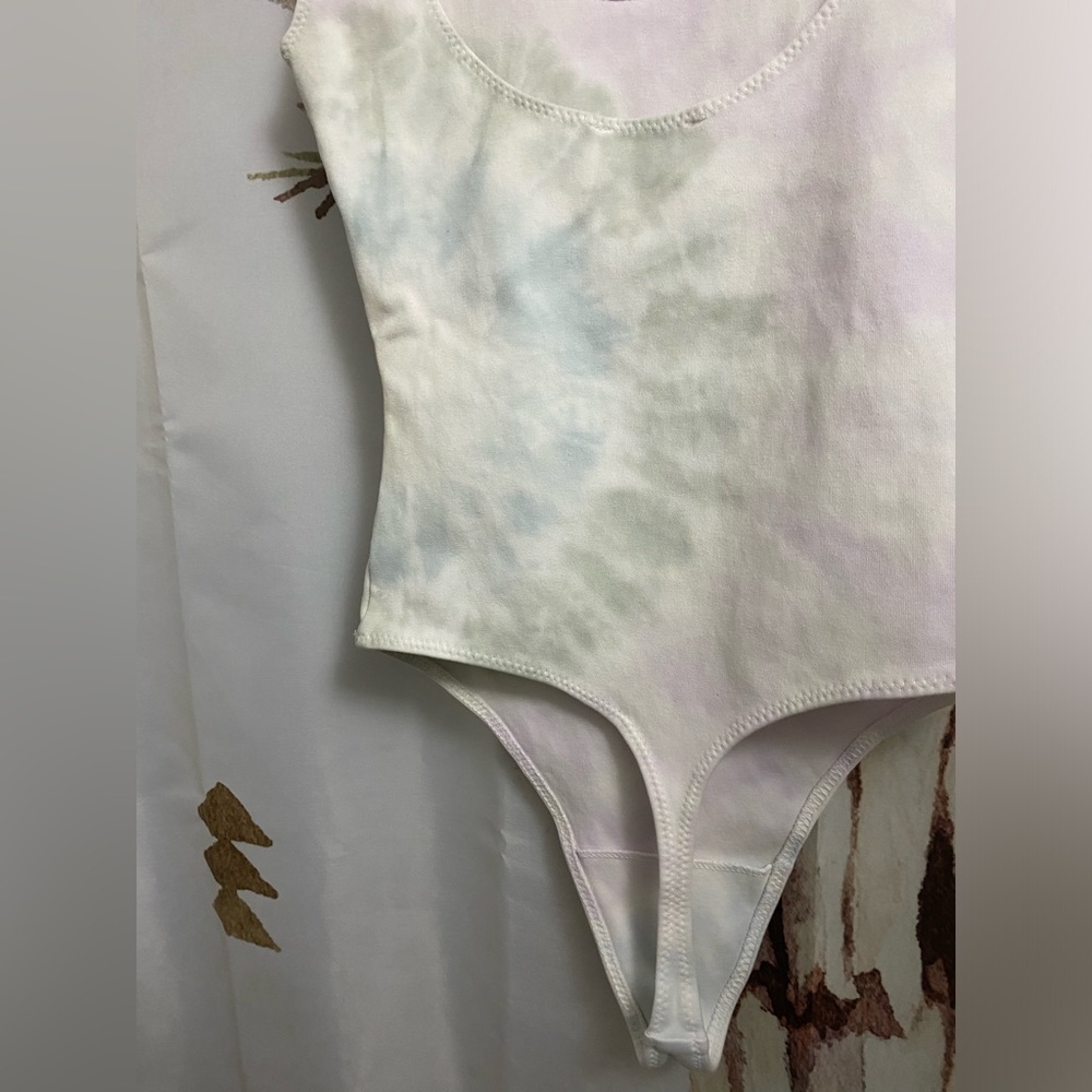 XXS Wilfred bodysuit - Picture 4 of 6